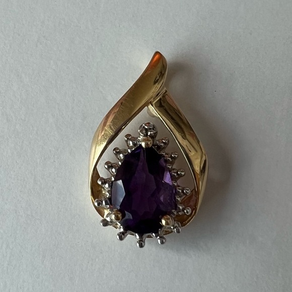 14K Gold & Amethyst Pendant - Picture 2 of 15